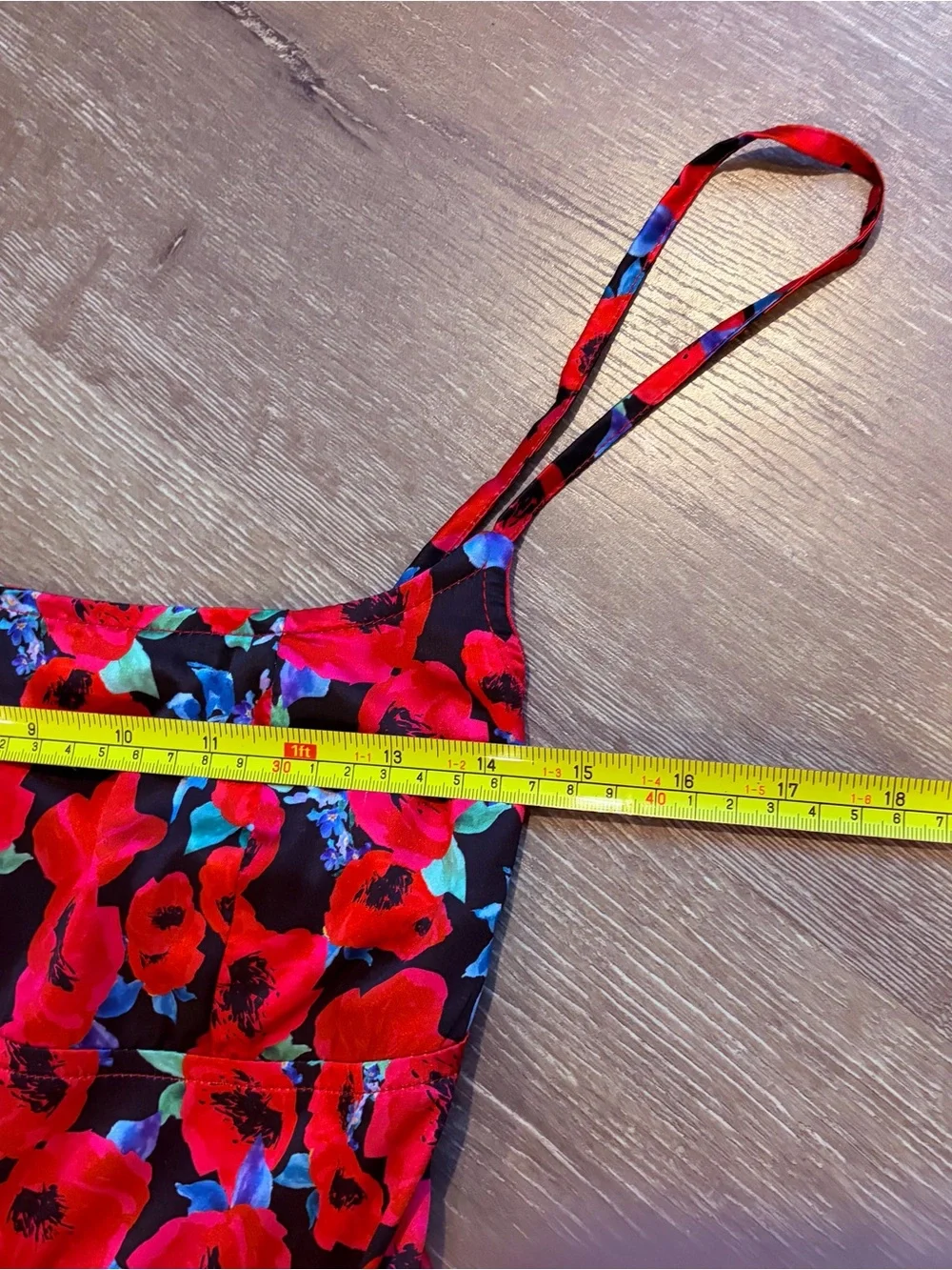 Public Desire bold red